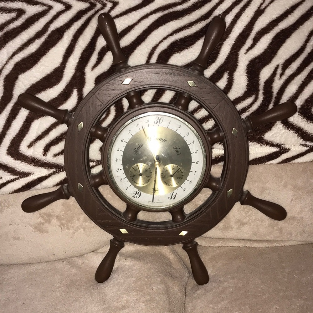 Vintage Taylor clock not working/ wall decor 18” diameter